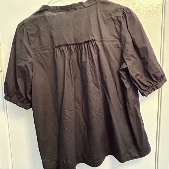 Black top - Picture 2 of 8